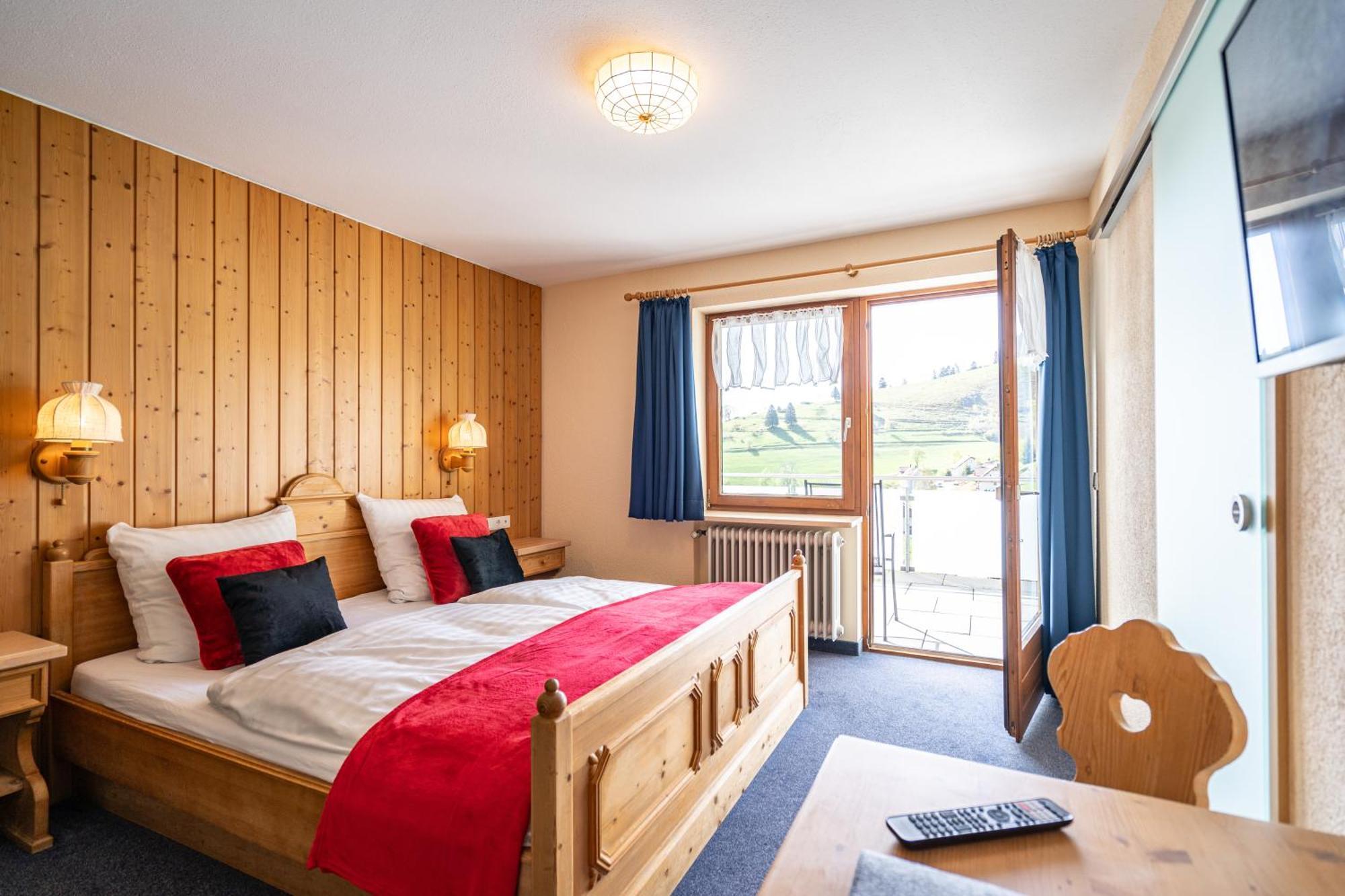 Schwarzwald Hotel Wiedenerhof Ngoại thất bức ảnh
